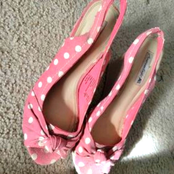 LAST CHANCE American Eagle peep toe wedges, size 7.5, pink - Picture 2 of 4
